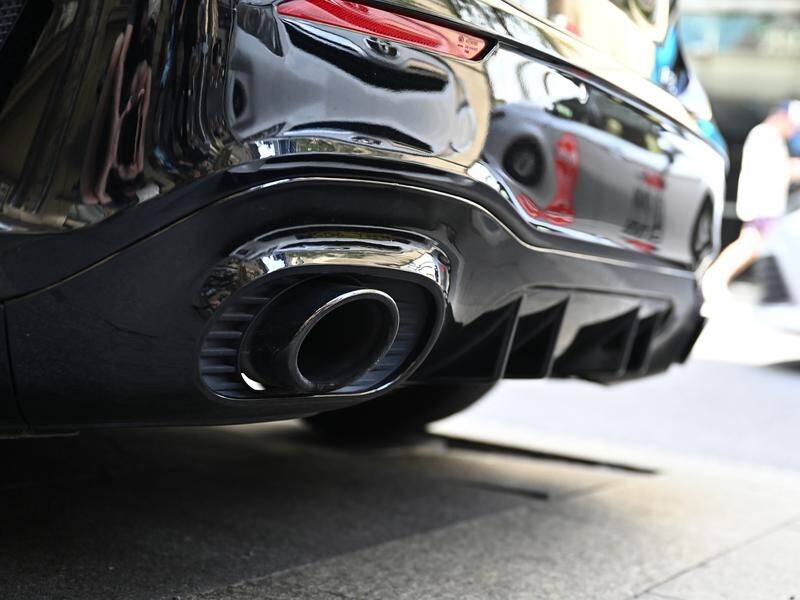 The federal government wants to reduce emissions from passenger cars 61 per cent by 2029. (Steven Saphore/AAP PHOTOS)