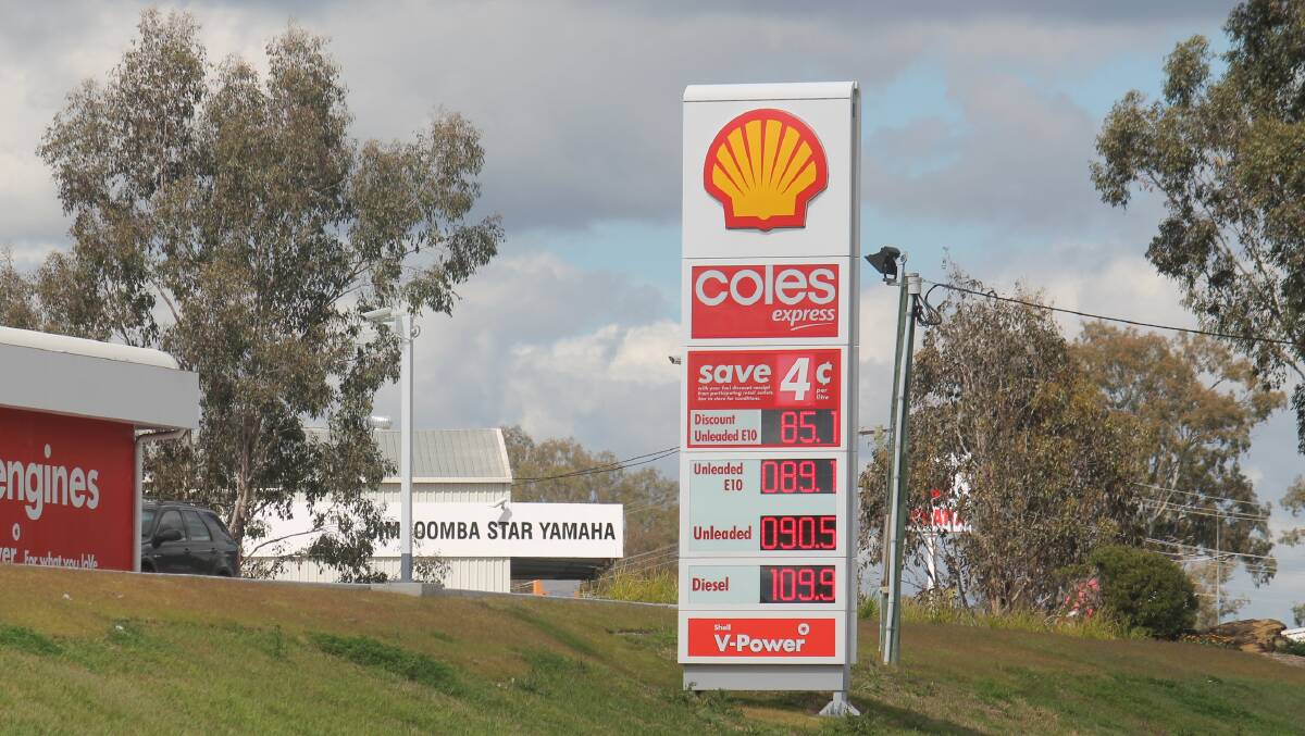 CHEAP: Coles Express has had low prices since the weekend. Photo: Georgina Bayly